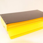 Trappe-a-pollen-plastique-2-scaled.jpg Trappe-a-pollen-plastique-2-scaled.jpg